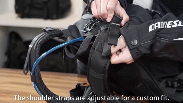 バッグ rkm Amazon.com: Rhinowalk Motorcycle Backpack for Men Women Helmet Bag